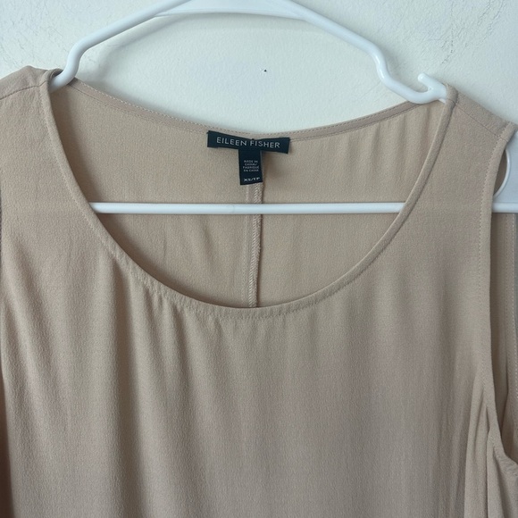 Eileen Fisher 100% Silk Scoop Neck Tank in Tope Size XS - Picture 3 of 4